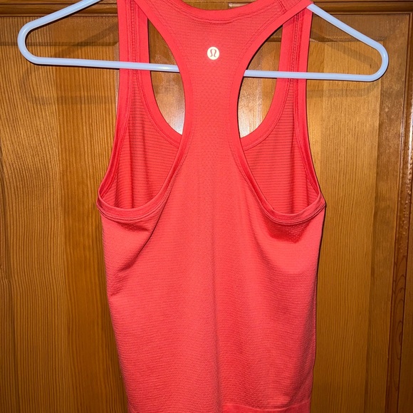Lululemon Racerback Tank Top in Pale Raspberry - Picture 2 of 3